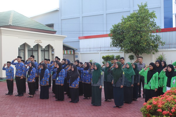 uphutri13.jpg